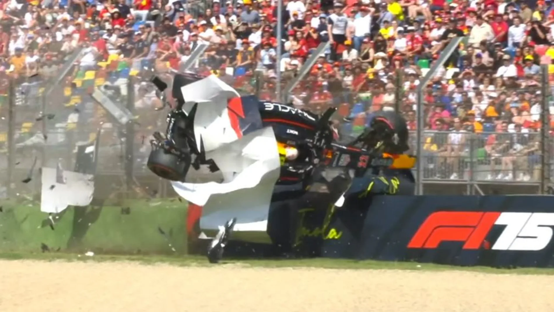 Imagen del accidente de Tsunoda en Imola Imagen del accidente de Tsunoda en Imola