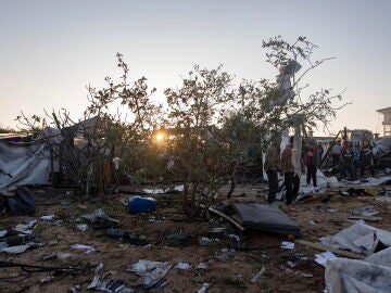Los ataques israelíes en Gaza matan a al menos 107 personas 