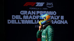 Fernando Alonso en el GP de Emilia Roma&ntilde;a 2025