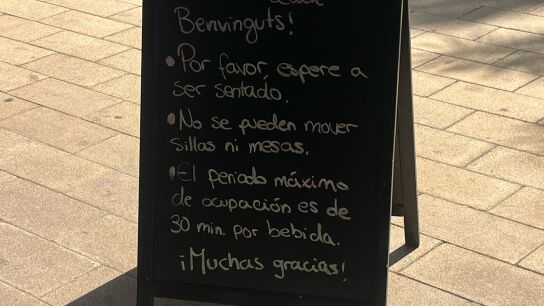 Imagen de la pizarra del bar.