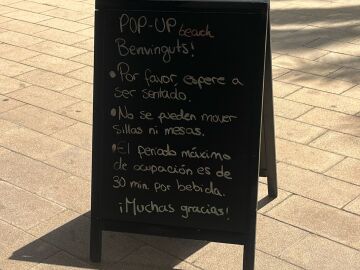 Imagen de la pizarra del bar.