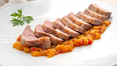 Secreto de cerdo con chutney de mango, de Arguiñano: "Una carne muy jugosa y tierna" Secreto de cerdo con chutney de mango, de Arguiñano: "Una carne muy jugosa y tierna"
