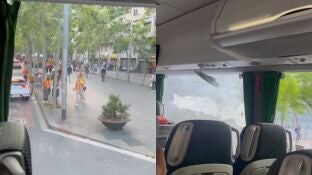 Momento del ataque al autob&uacute;s del CF Rayo Majadahonda