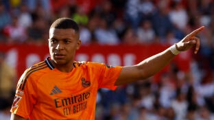 Kylian Mbapp&eacute; en el partido contra el Sevilla 