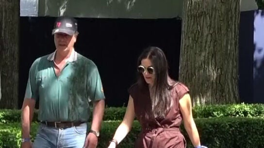 Cayetano Mart&iacute;nez de Irujo y B&aacute;rbara Mirjan, en la h&iacute;pica