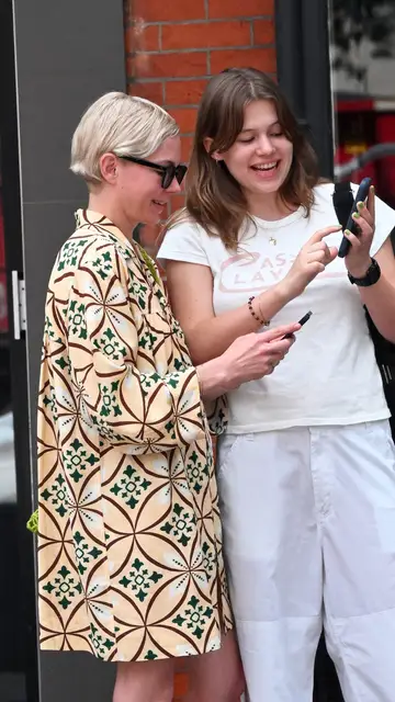 Michelle Williams y su hija Matilda Ledger Michelle Williams y su hija Matilda Ledger