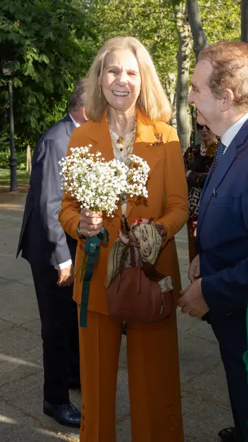 La infanta Elena, muy feliz durante un evento en Madrid La infanta Elena, muy feliz durante un evento en Madrid