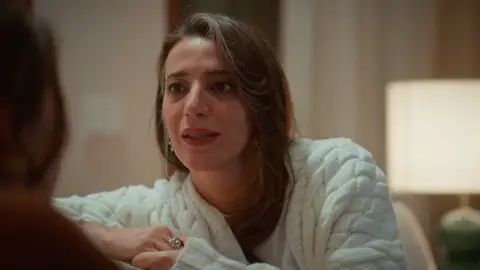 Efsun se sincera con Seren como nunca antes Efsun se sincera con Seren como nunca antes