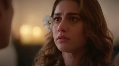 Seren arruina la noche más importante de Uras: se niega a casarse en su boda sorpresa Seren arruina la noche más importante de Uras: se niega a casarse en su boda sorpresa