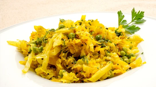 Berza con guisantes, una receta barata y saludable preparada por Arguiñano con un gusto impresionante Berza con guisantes, una receta barata y saludable preparada por Arguiñano con un gusto impresionante