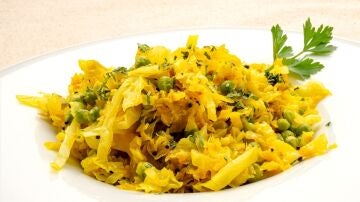 Berza con guisantes, una receta barata y saludable preparada por Arguiñano con un gusto impresionante