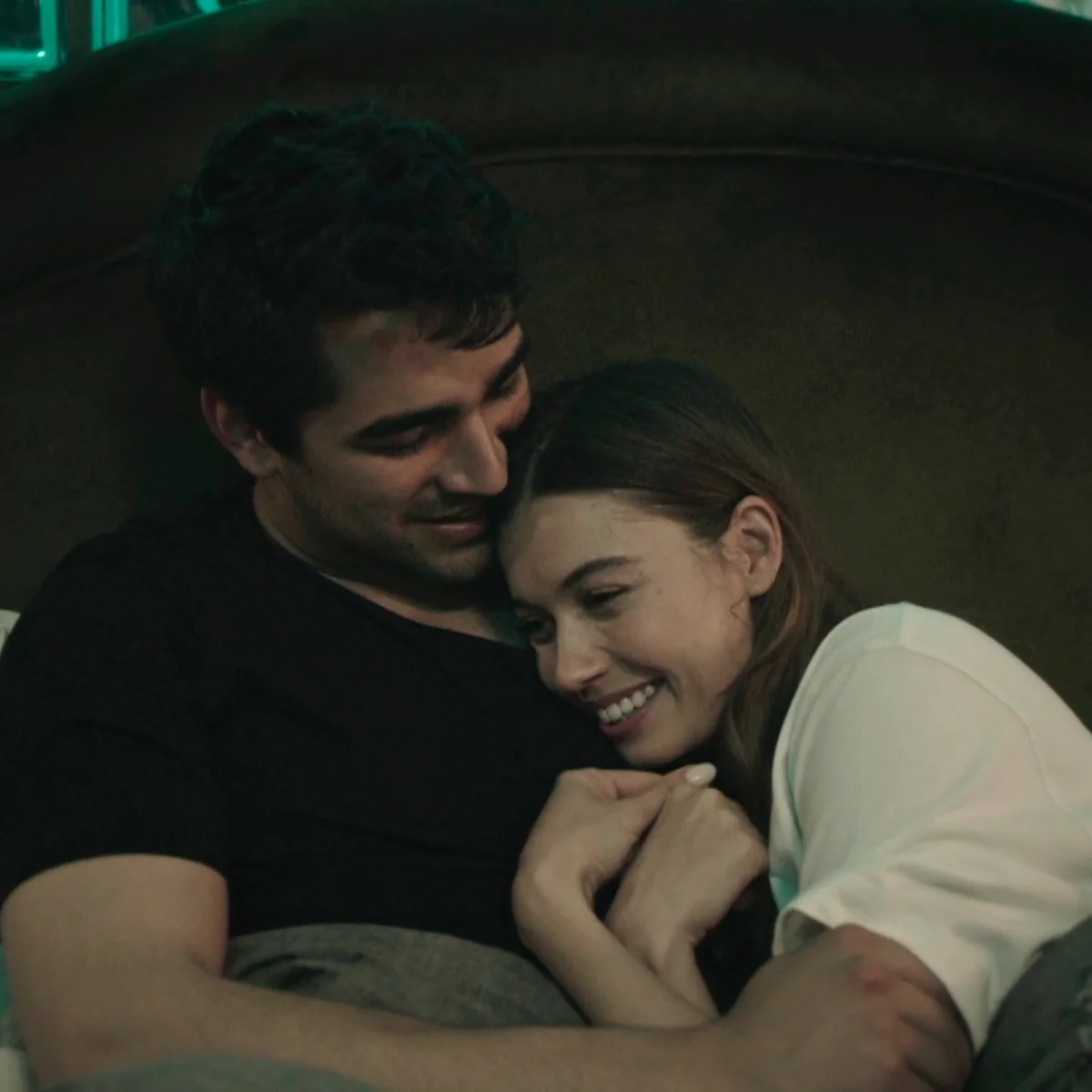 Ferit y Seyran comparten su momento más íntimo tras dar un paso decisivo