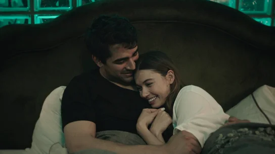 “Eres todo para mí”: así fue la conversación entre Ferit y Seyran después de su primera vez “Eres todo para mí”: así fue la conversación entre Ferit y Seyran después de su primera vez