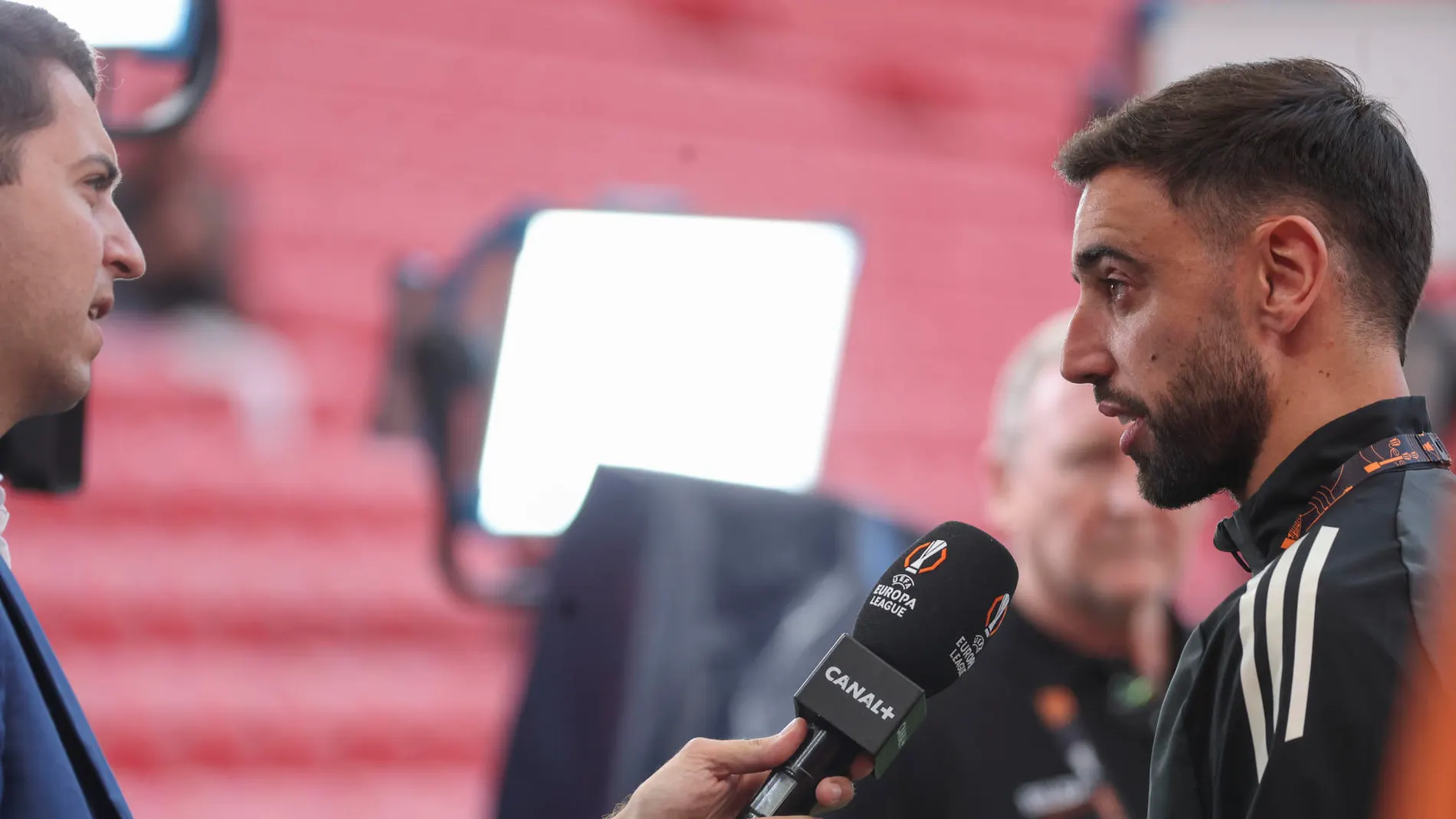 Bruno Fernandes atiende a los medios en San Mamés Bruno Fernandes atiende a los medios en San Mamés
