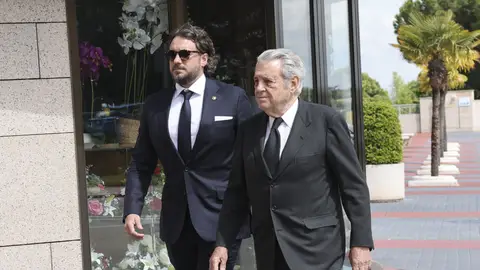 Francisco de Borbón y Escasany, en el tanatorio de su hermano Alfonso hace 10 días Francisco de Borbón y Escasany, en el tanatorio de su hermano Alfonso hace 10 días