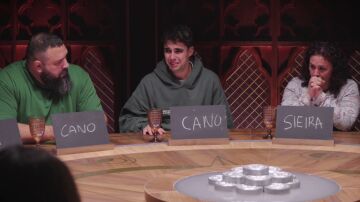 Un destierro cruel: el voto de una traidora decide la mesa redonda más incierta 