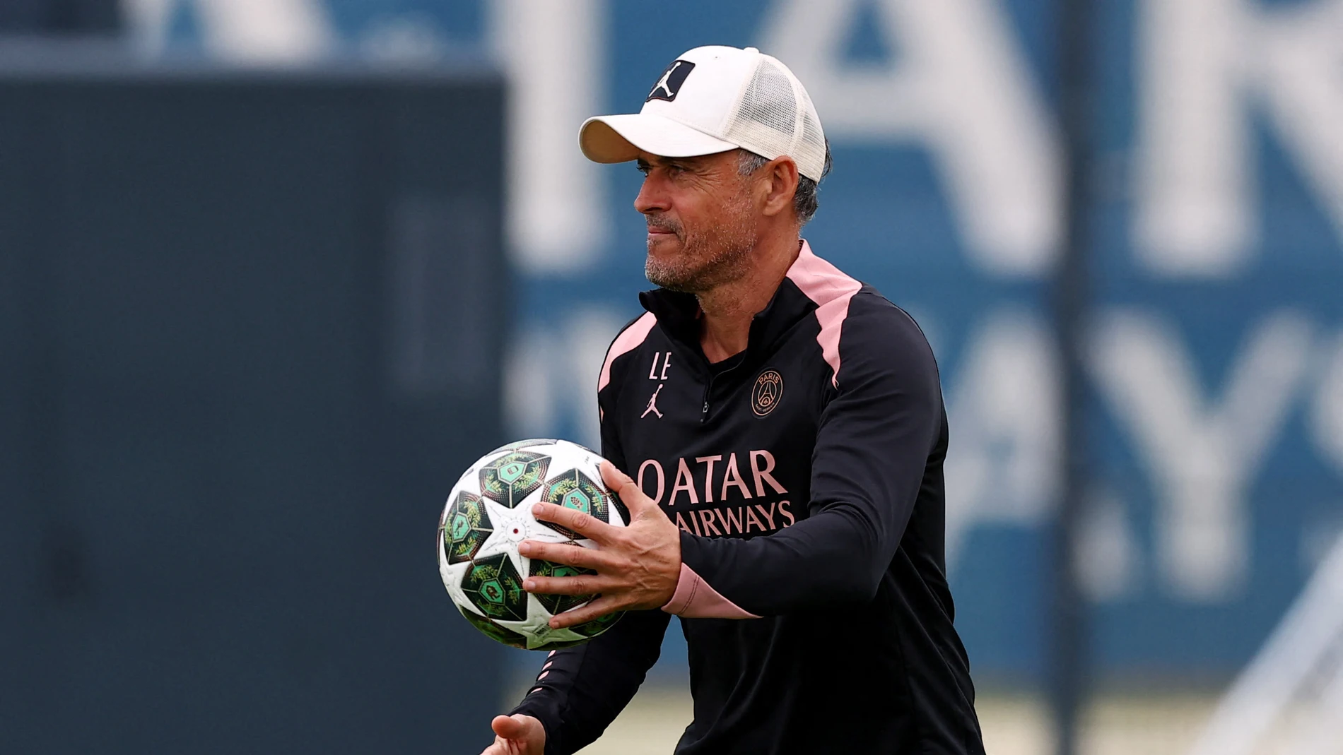 Luis Enrique, en un entrenamiento del PSG en Poissy Luis Enrique, en un entrenamiento del PSG en Poissy