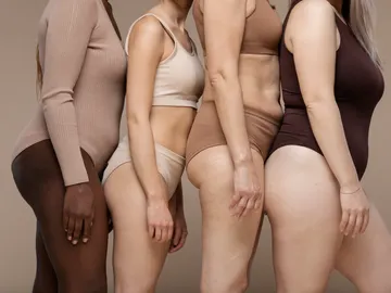 Mujeres con cuerpos diferentes Mujeres con cuerpos diferentes