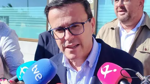 Gallardo cree que su entrada en Asamblea extremeña le dará "garantías de justicia" ante "indefensión" que está sufriendo Gallardo cree que su entrada en Asamblea extremeña le dará "garantías de justicia" ante "indefensión" que está sufriendo