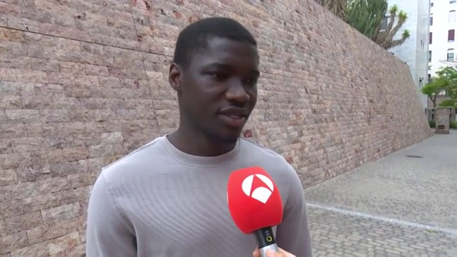 El amigo del joven tiroteado en el aeropuerto de Gran Canaria: 