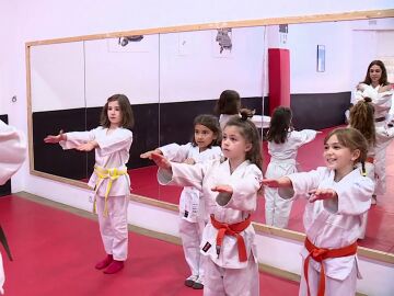 Incrementan las alumnas en artes marciales