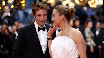 Jennifer Lawrence y Robert Pattinson en Cannes Jennifer Lawrence y Robert Pattinson en Cannes