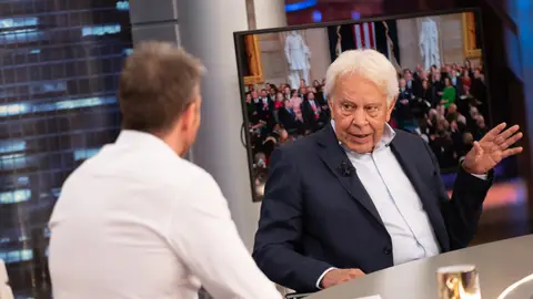 Felipe González hace balance sobre la situación de España: "Hay que redistribuir la riqueza" Felipe González hace balance sobre la situación de España: "Hay que redistribuir la riqueza"