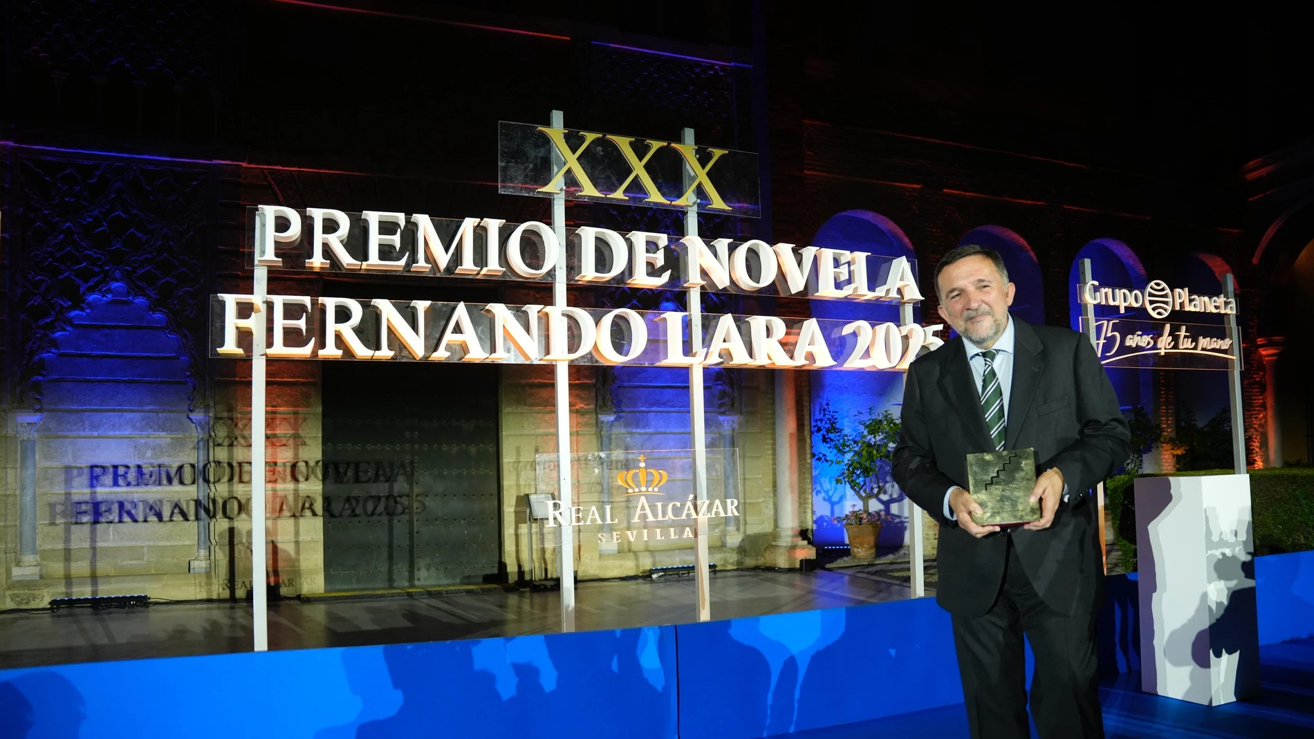 El ganador del XXX Premio Fernando Lara, Sergio Vila-Sanjuán El ganador del XXX Premio Fernando Lara, Sergio Vila-Sanjuán