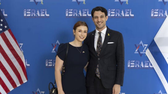 Fotograf&iacute;a de los dos empleados de la embajada de Israel en Estados Unidos
