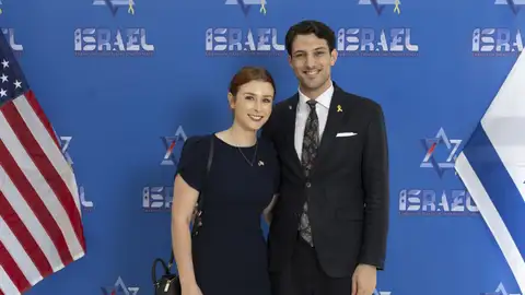 Fotografía de los dos empleados de la embajada de Israel en Estados Unidos Fotografía de los dos empleados de la embajada de Israel en Estados Unidos