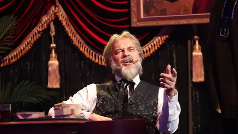 A lo cowboy elegante: Bertín Osborne rinde tributo a Kenny Rogers con ‘The Gambler’ A lo cowboy elegante: Bertín Osborne rinde tributo a Kenny Rogers con ‘The Gambler’