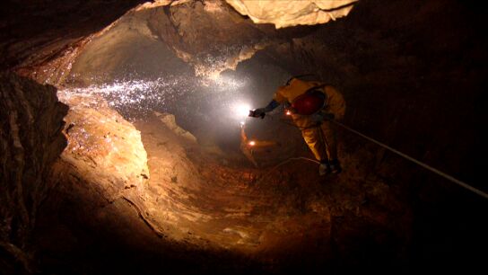 As&iacute; es la 'cueva monstruosa' del C&aacute;ucaso 