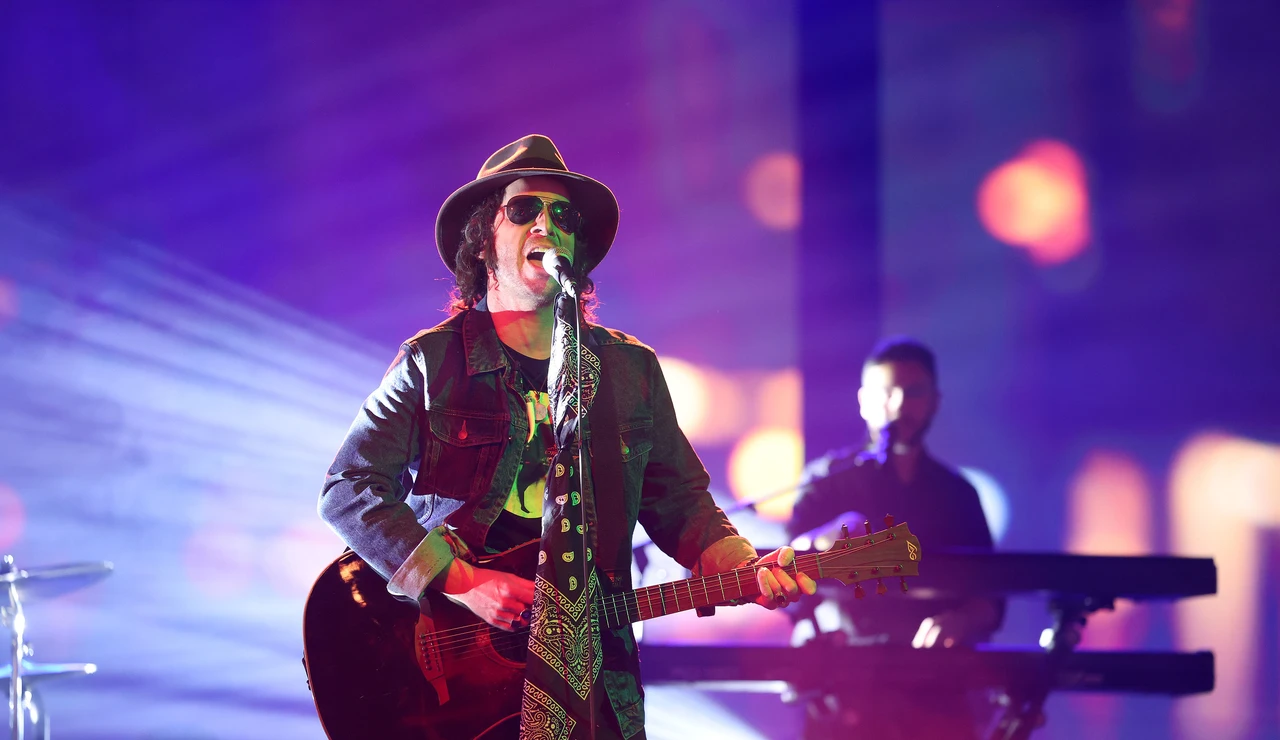 Manu Baqueiro saca su lado más canalla con ‘Lady Madrid’ de Pereza