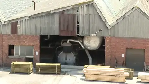 La Fiscalía acusa a una fábrica de madera de Manresa de emitir sustancias cancerígenas La Fiscalía acusa a una fábrica de madera de Manresa de emitir sustancias cancerígenas