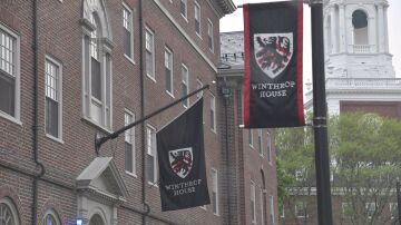 Un tribunal paraliza la orden de Trump para suspender las matriculaciones extranjeras en Harvard