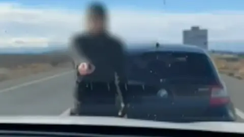 La Guardia Civil ha investigado a un joven de 26 años como presunto autor de un delito de conducción temeraria La Guardia Civil ha investigado a un joven de 26 años como presunto autor de un delito de conducción temeraria