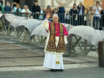 El papa pide esperanza para un mundo que sufre tanto dolor por las guerras y la pobreza El papa pide esperanza para un mundo que sufre tanto dolor por las guerras y la pobreza