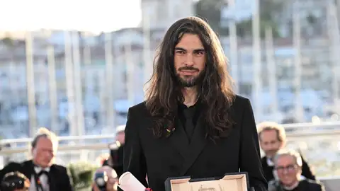 Oliver Laxe, Premio del Jurado en Cannes por Sirat Oliver Laxe, Premio del Jurado en Cannes por Sirat