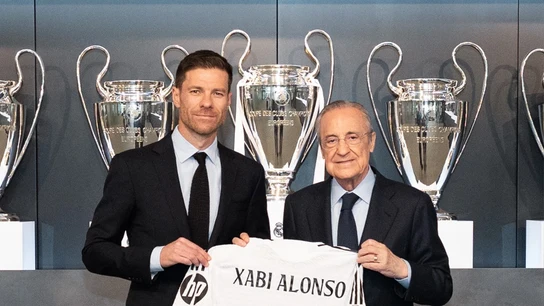 Jugones (26-05-25) El primer día de Xabi Alonso como entrenador del Real Madrid: "Sin el aprendizaje de Ancelotti no estaría aquí" Jugones (26-05-25) El primer día de Xabi Alonso como entrenador del Real Madrid: "Sin el aprendizaje de Ancelotti no estaría aquí"