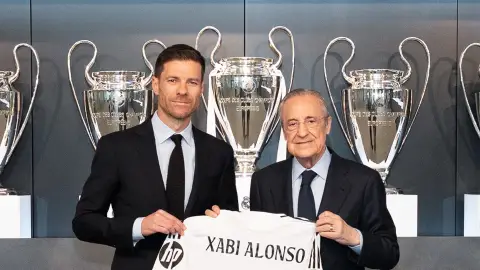 Jugones (26-05-25) El primer día de Xabi Alonso como entrenador del Real Madrid: "Sin el aprendizaje de Ancelotti no estaría aquí" Jugones (26-05-25) El primer día de Xabi Alonso como entrenador del Real Madrid: "Sin el aprendizaje de Ancelotti no estaría aquí"