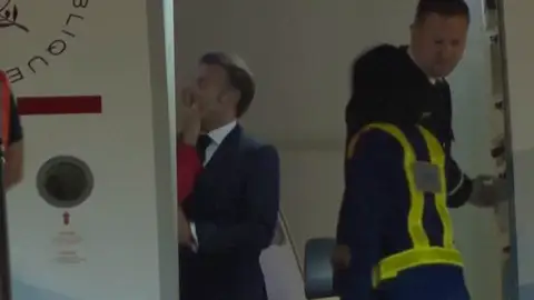 Manotazo a Macron Manotazo a Macron