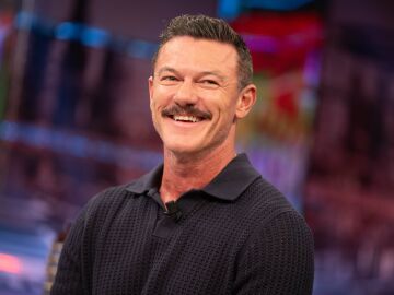 El mensaje de Luke Evans para las personas homosexuales: "El amor ayuda a curar todas las heridas"