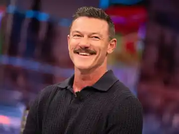 El mensaje de Luke Evans para las personas homosexuales: "El amor ayuda a curar todas las heridas" El mensaje de Luke Evans para las personas homosexuales: "El amor ayuda a curar todas las heridas"
