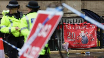 Agentes de policía en Water Street, el lugar del atropello múltiple