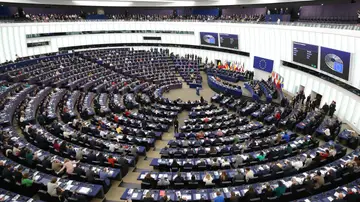 Imagen de archivo de una votación en el Parlamento Europeo Imagen de archivo de una votación en el Parlamento Europeo