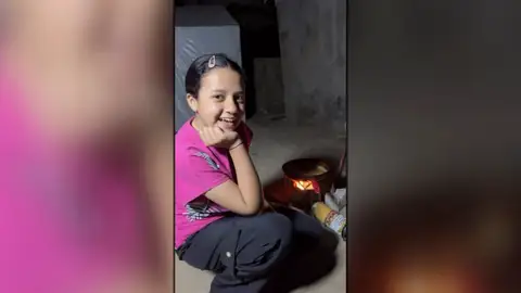 Jaqeen, la niña palestina que compartía su día a día en Gaza Jaqeen, la niña palestina que compartía su día a día en Gaza