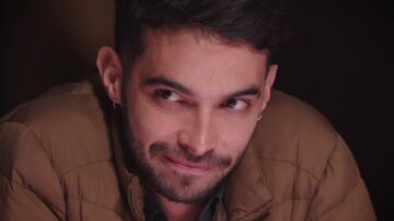 Terremoto entre los traidores: el golpe maestro de Carlos al traicionar a Vicky 