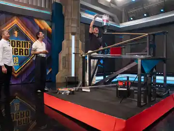 "¡Muy bueno!": Luke Evans, fascinado con el efecto mariposa de El Hormiguero "¡Muy bueno!": Luke Evans, fascinado con el efecto mariposa de El Hormiguero