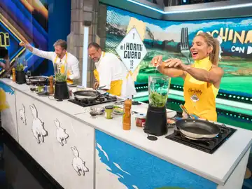Elsa Pataky demuestra su habilidad en la cocina con el 'maki pataky' de David de Jorge Elsa Pataky demuestra su habilidad en la cocina con el 'maki pataky' de David de Jorge