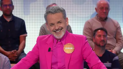 Jorge Lucas revoluciona Pasapalabra con un traje rosa: “Nunca habría abrazado a un Frigopie” Jorge Lucas revoluciona Pasapalabra con un traje rosa: “Nunca habría abrazado a un Frigopie”
